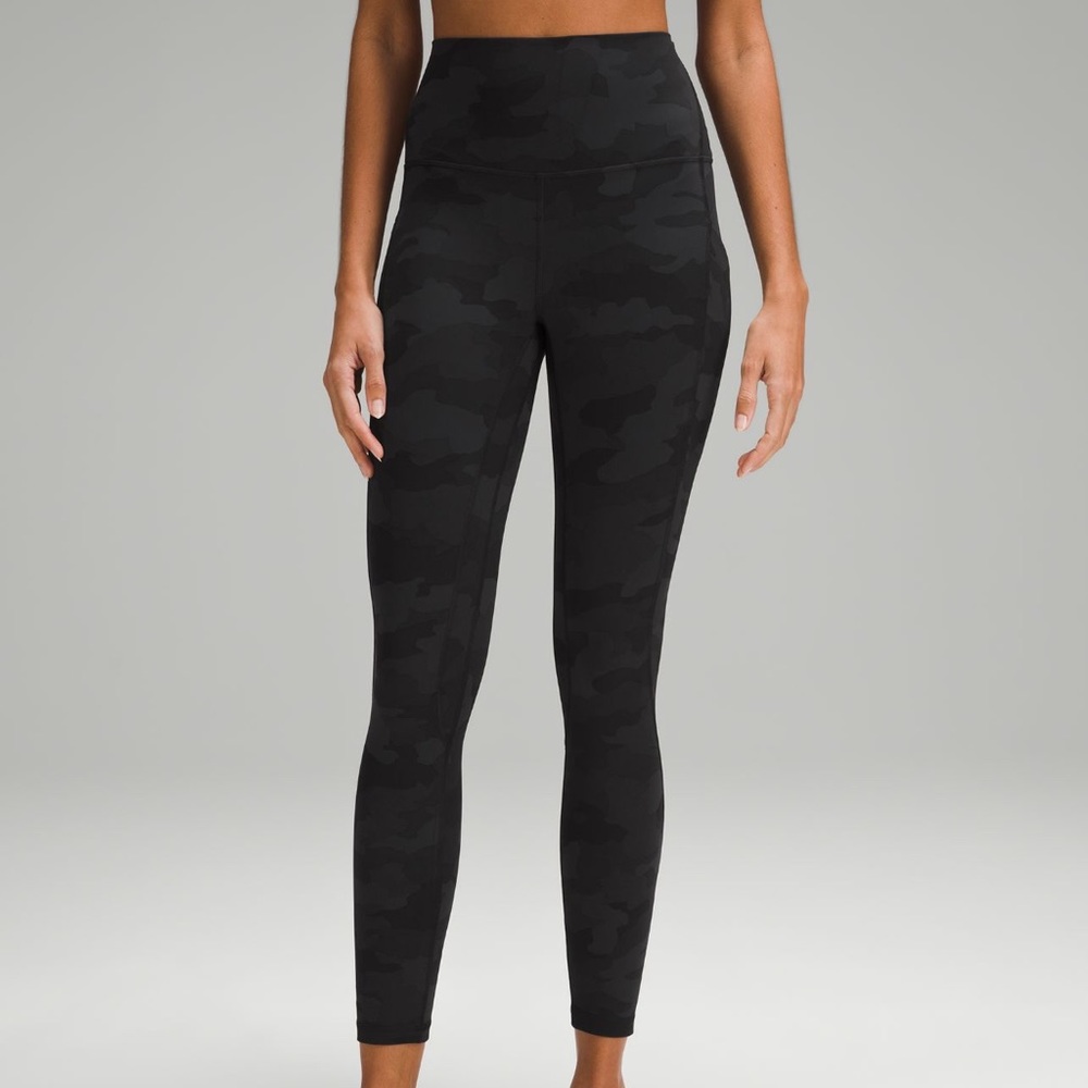 Align pants with pockets